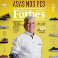 O grande industrial do calçado na capa da Forbes