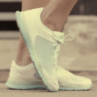 Novos ténis vão indicar o caminho