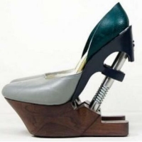 Estilista cria salto alto com amortecedor