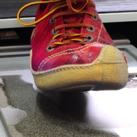 Poderá o calçado ser resistente ao escorregamento?