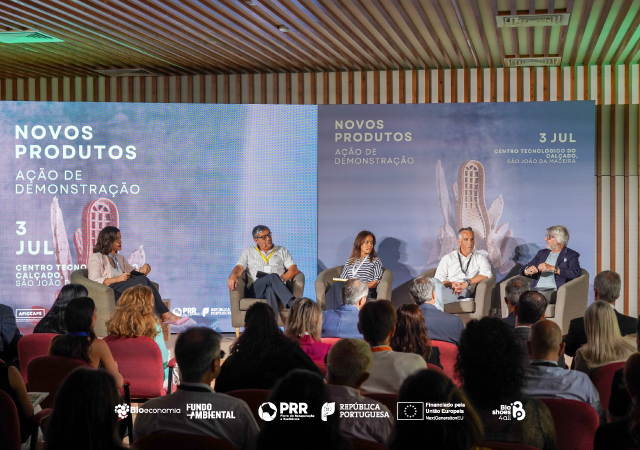Ação de demonstração de novos produtos e materiais